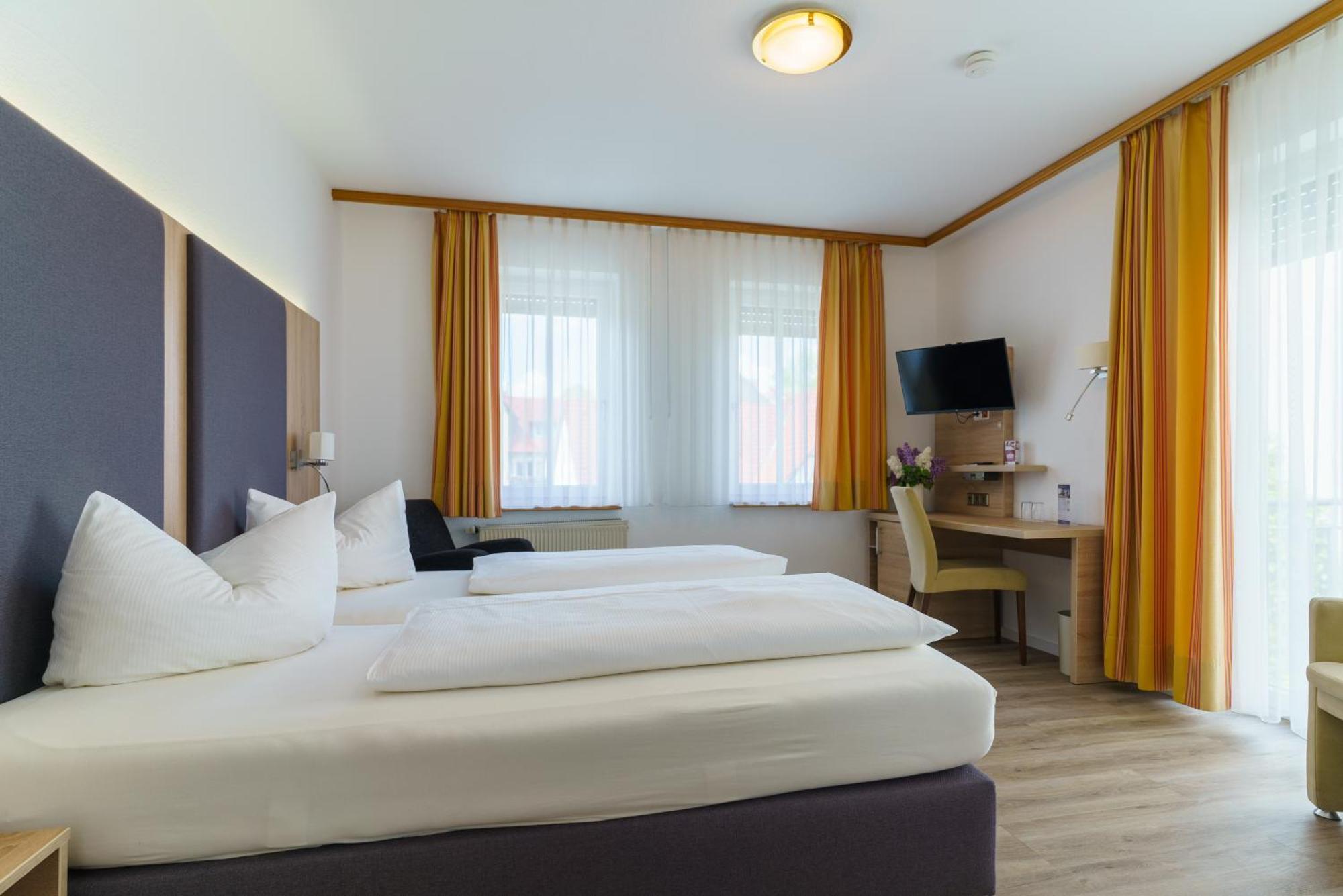 Stadthotel Pfeffermuehle غينغنباخ المظهر الخارجي الصورة