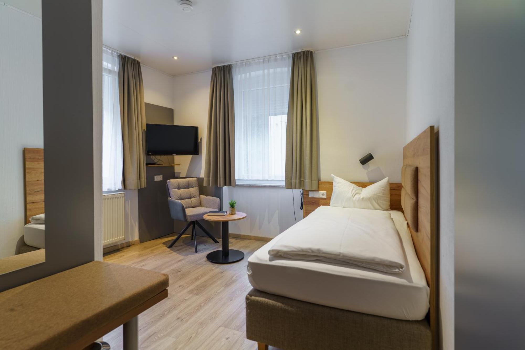 Stadthotel Pfeffermuehle غينغنباخ المظهر الخارجي الصورة